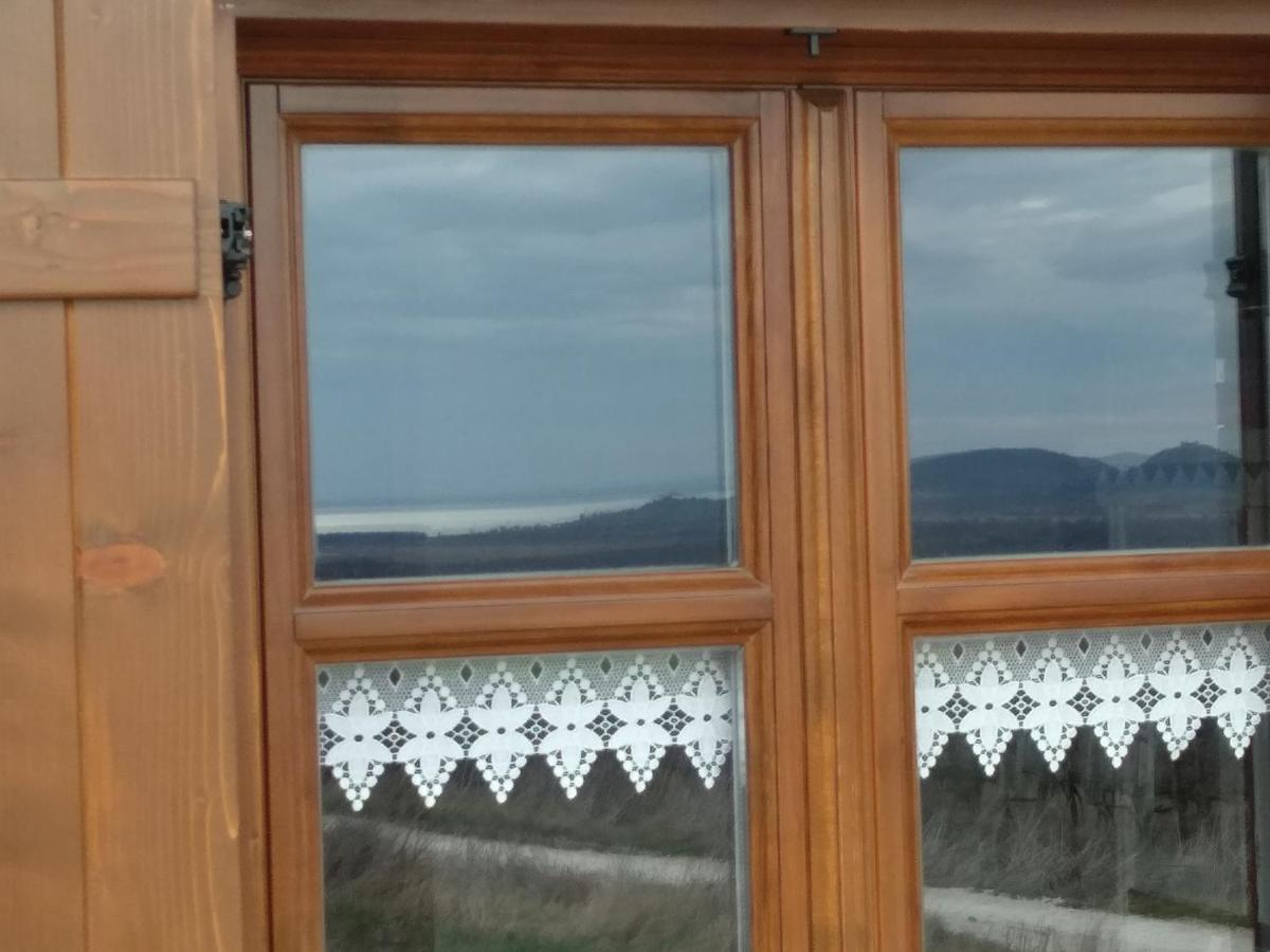 Casa Beata Villa Lesencetomaj Eksteriør bilde