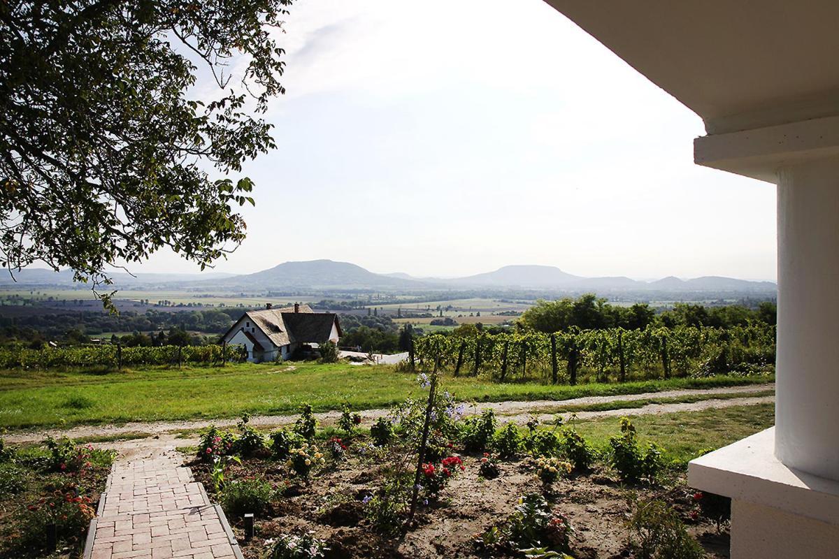 Casa Beata Villa Lesencetomaj Eksteriør bilde